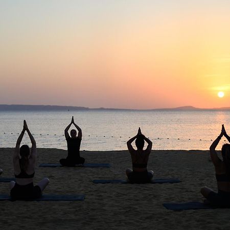 Serry Beach Resort Gurdaka Kültér fotó