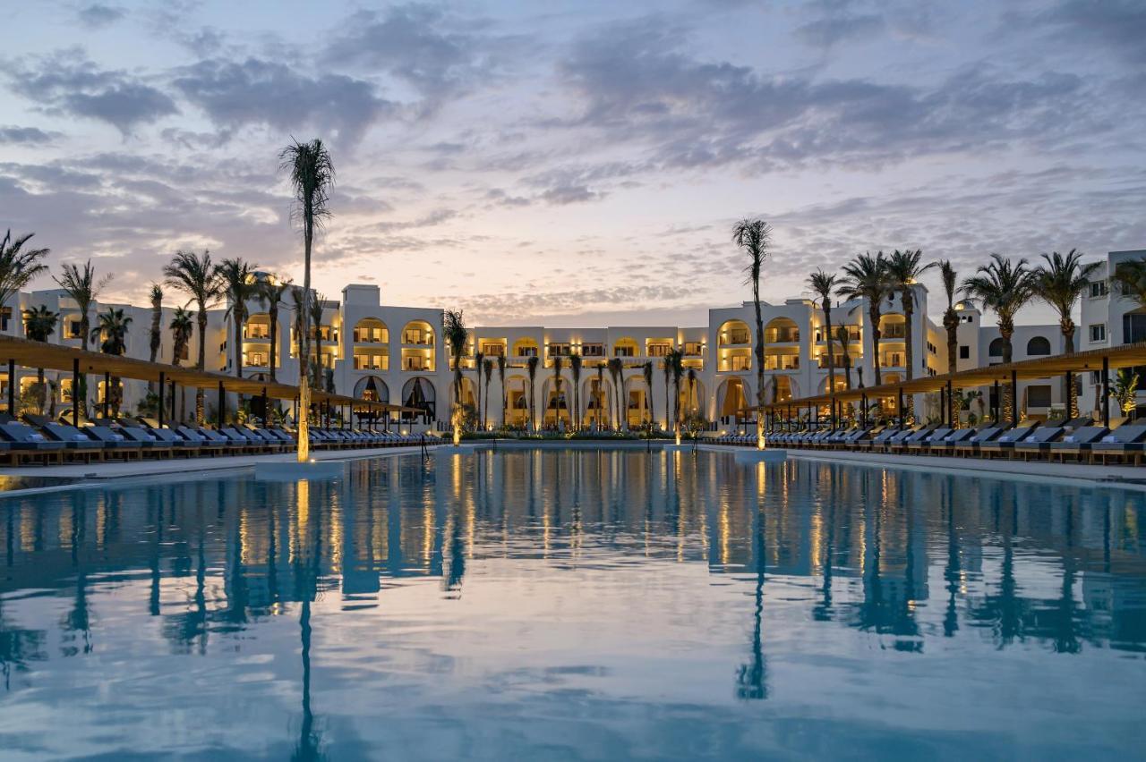 Serry Beach Resort Gurdaka Kültér fotó